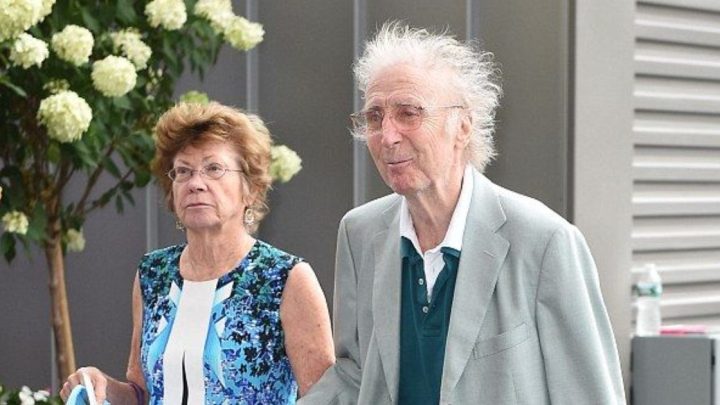 Kdo jsou tito lidé? Vzácný výstup hollywoodské legendy s manželkou překvapil fanoušky