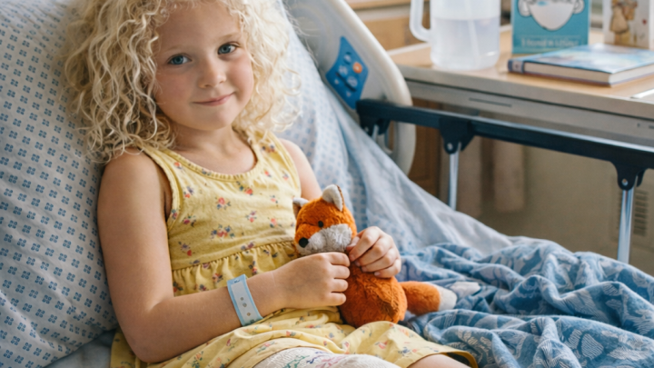 Můj bohatý bývalý manžel odmítl přispět na léčbu naší dcery s tím, že „už má novou rodinu“ – jenže osud mu to brzy vrátil a spravedlnost si ho našla.