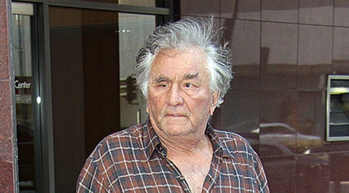 Vzácný snímek paparazzi: oblíbená televizní legenda zachycena krátce před svou smrtí v roce 2011!