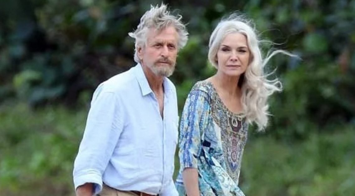 Byli spatřeni společně! Dvě hollywoodské legendy se ocitly na vzácném snímku paparazzi!