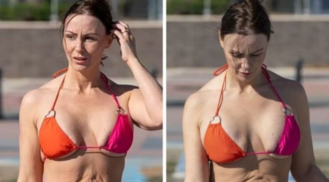 Je to opravdu ona?: Archivní fotka v bikinách ohromila fanoušky a donutila je podívat se dvakrát!