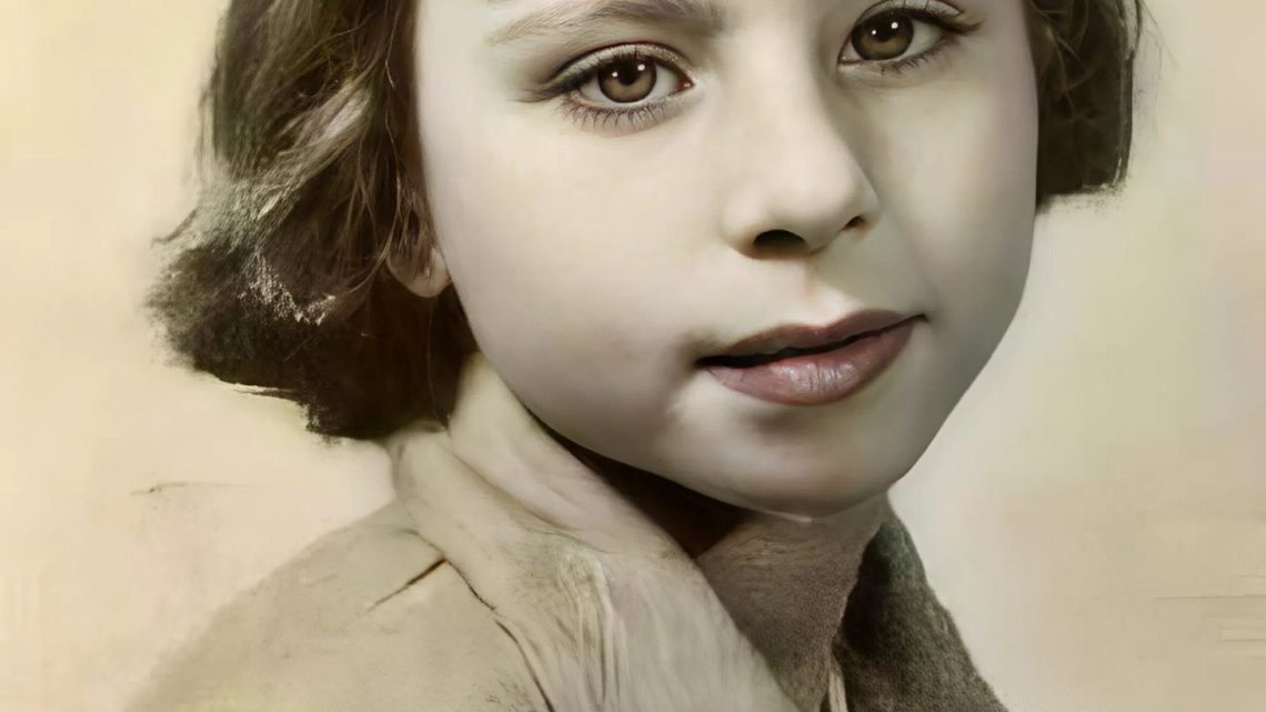 Dokážete uhodnout, kým se tato mladá hvězda stala? Vzácná archivní fotografie, která rozvířila diskuzi mezi fanoušky!