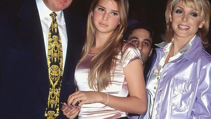 Bílé šaty na lunární Nový rok? Vzhled Ivanky Trumpové vyvolal vlnu kulturního pobouření.