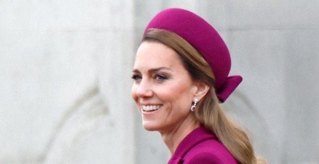 Kate Middletonová se s velkým nadšením vrátila k samostatným zahraničním cestám – a v Itálii na ni všichni upírali zrak kvůli jejímu jemně modrému outfitu