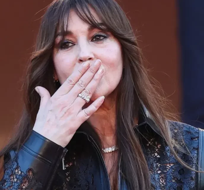 Vystoupení 61leté Bellucciové v Cannes označili za „ukázku nevkusu“