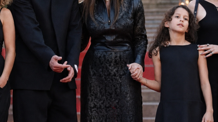 «Age si vybral svou daň?»: Monica Bellucci se objevila v Cannes v příliš přísném oblečení a zklamala fanoušky