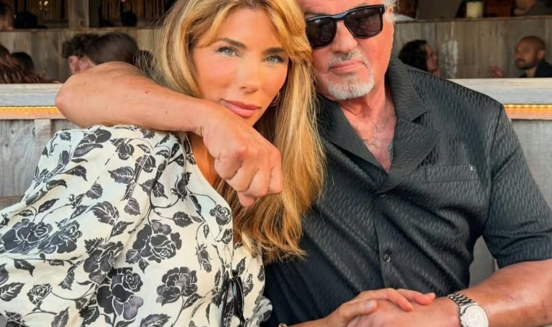 Tohle milujeme! 80 letý Stallone byl spatřen v náručí své manželky, která je o 22 let mladší než hvězda «Rocky»